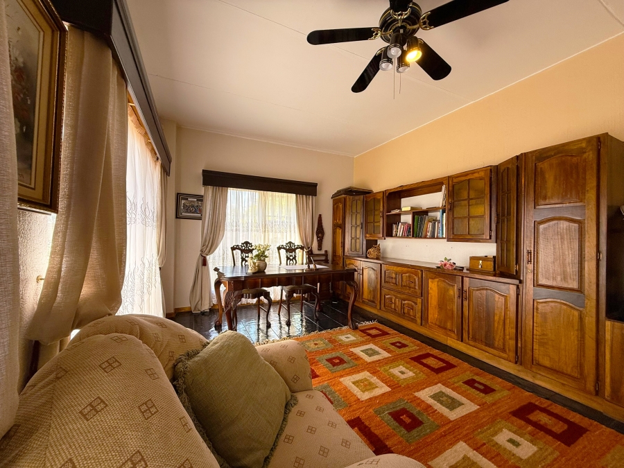 6 Bedroom Property for Sale in Van Der Hoff Park North West